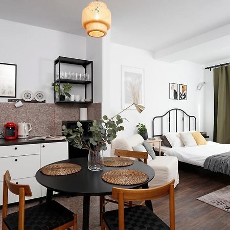 Modern Condo Near Morii Lake Bucarest Esterno foto