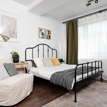 Modern Condo Near Morii Lake Bucarest Esterno foto